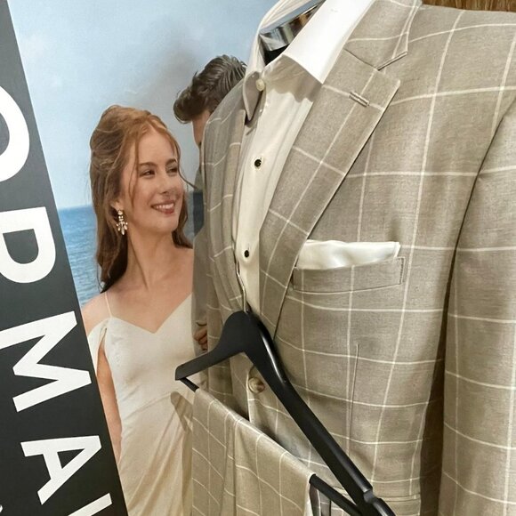 DUAL STRETCH MENS SUIT - TAN - Picture 2 of 10